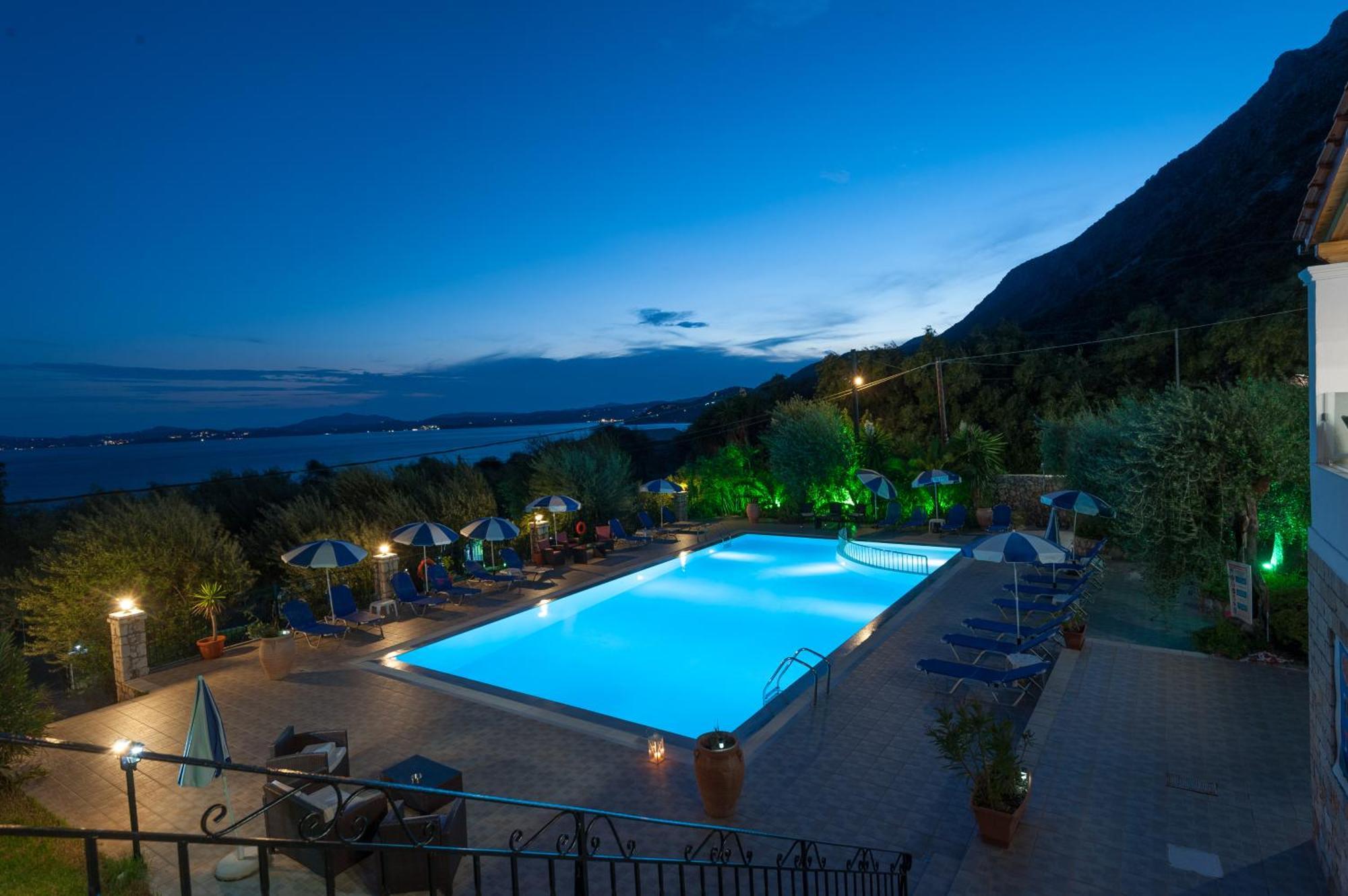 Crystal Blue Hotel, Barbati Ngoại thất bức ảnh