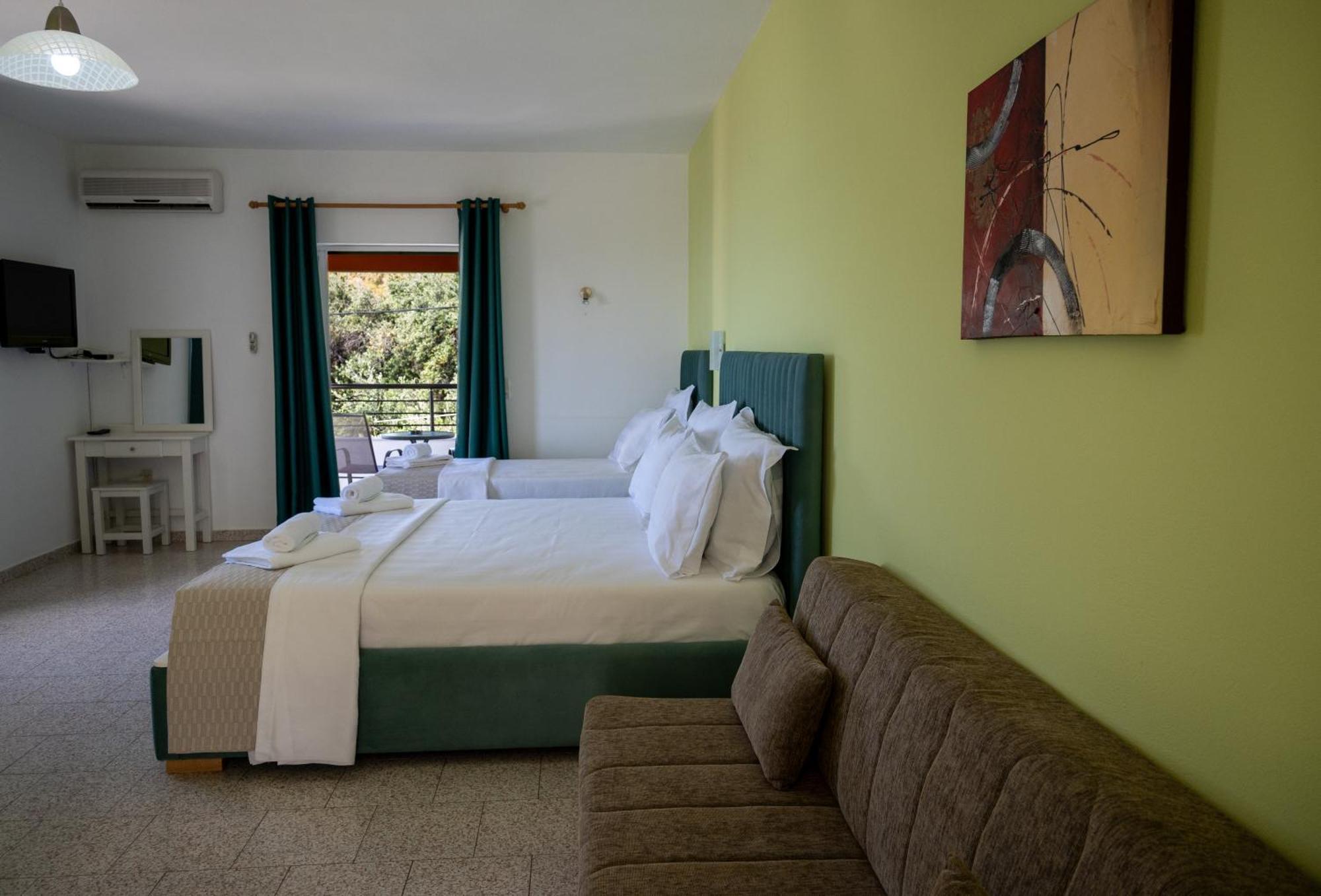 Crystal Blue Hotel, Barbati Ngoại thất bức ảnh
