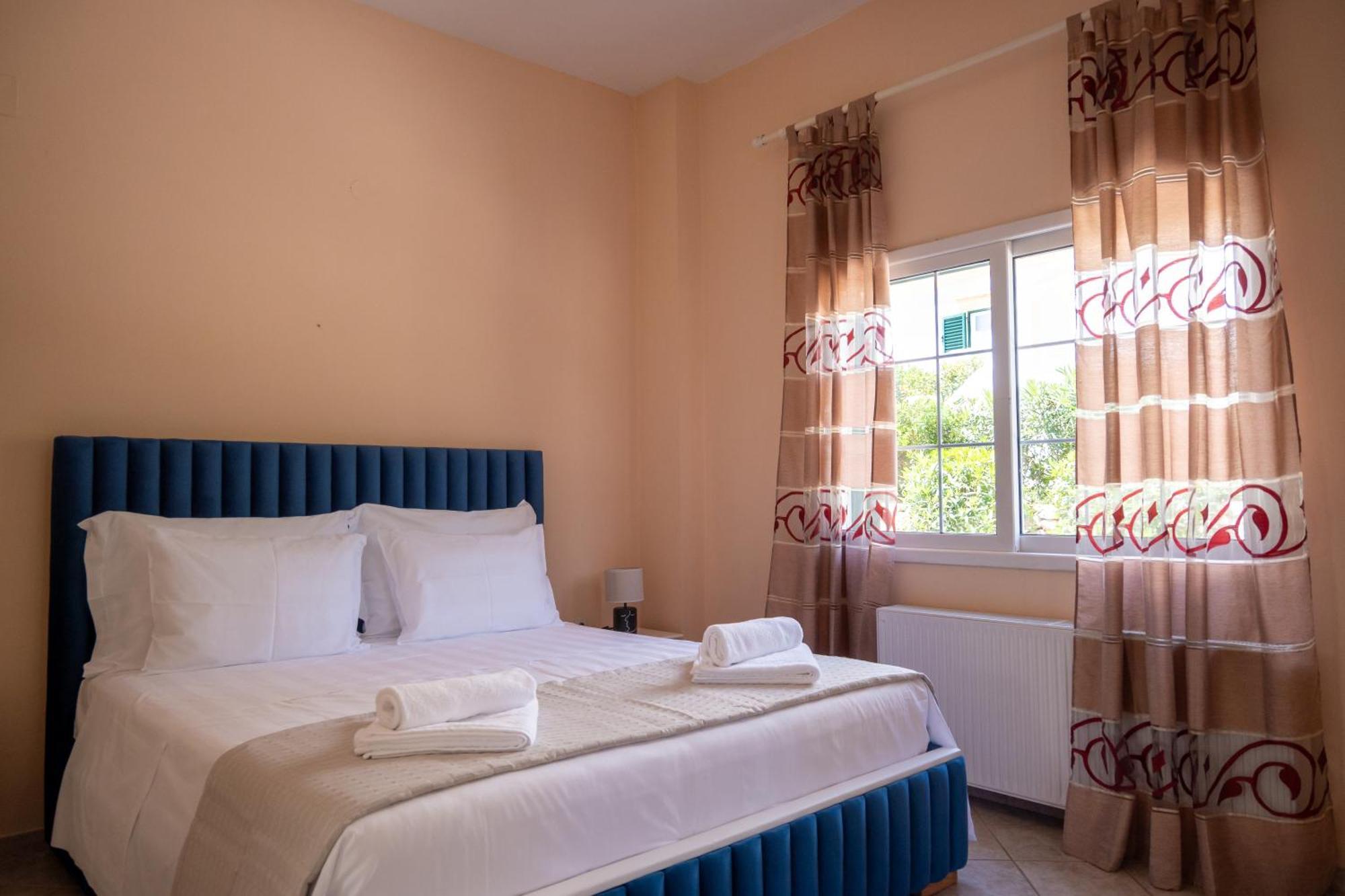 Crystal Blue Hotel, Barbati Ngoại thất bức ảnh