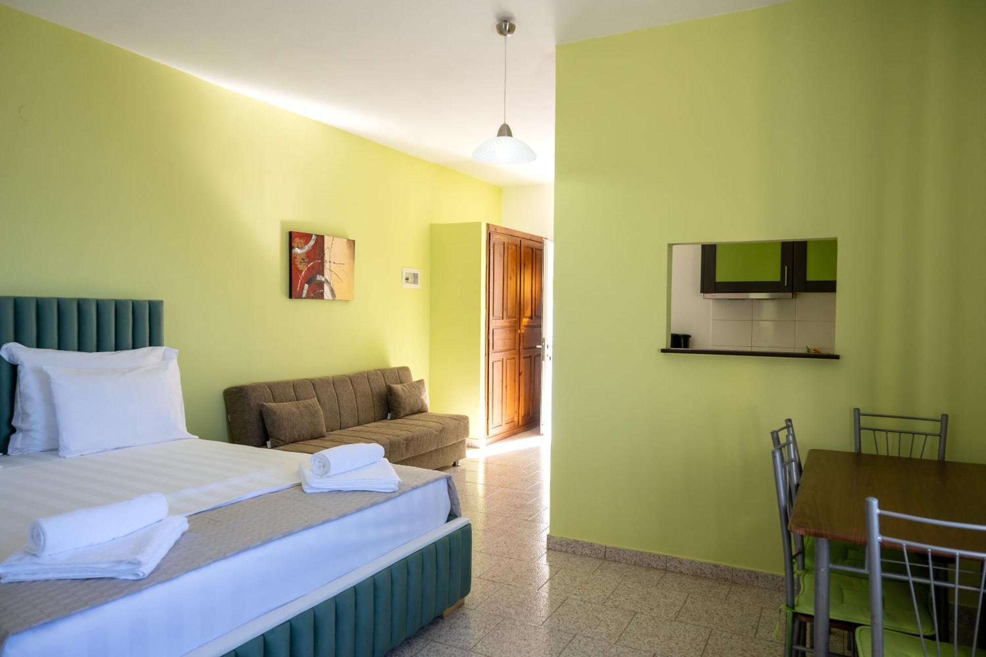 Crystal Blue Hotel, Barbati Ngoại thất bức ảnh